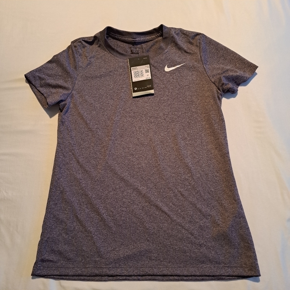 Nike women's size xs purple shirt sleeve shirt, New